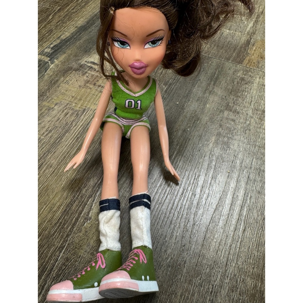 Bratz Play Sportz Basketball Yasmin Doll 2001‎ MGA Green Athletic Outfit 10 inch
